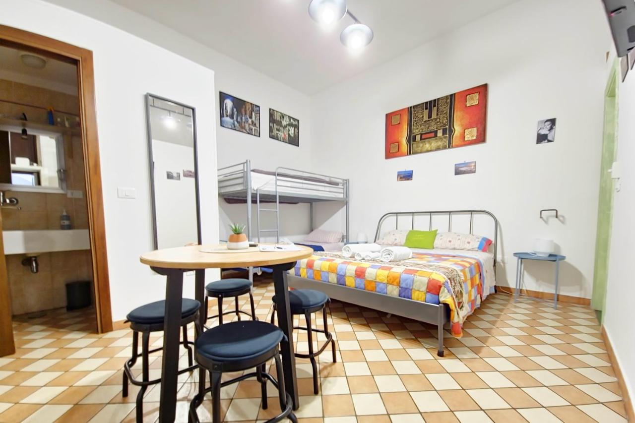 La Casina Di Promised Land Napoli Apartment Luaran gambar