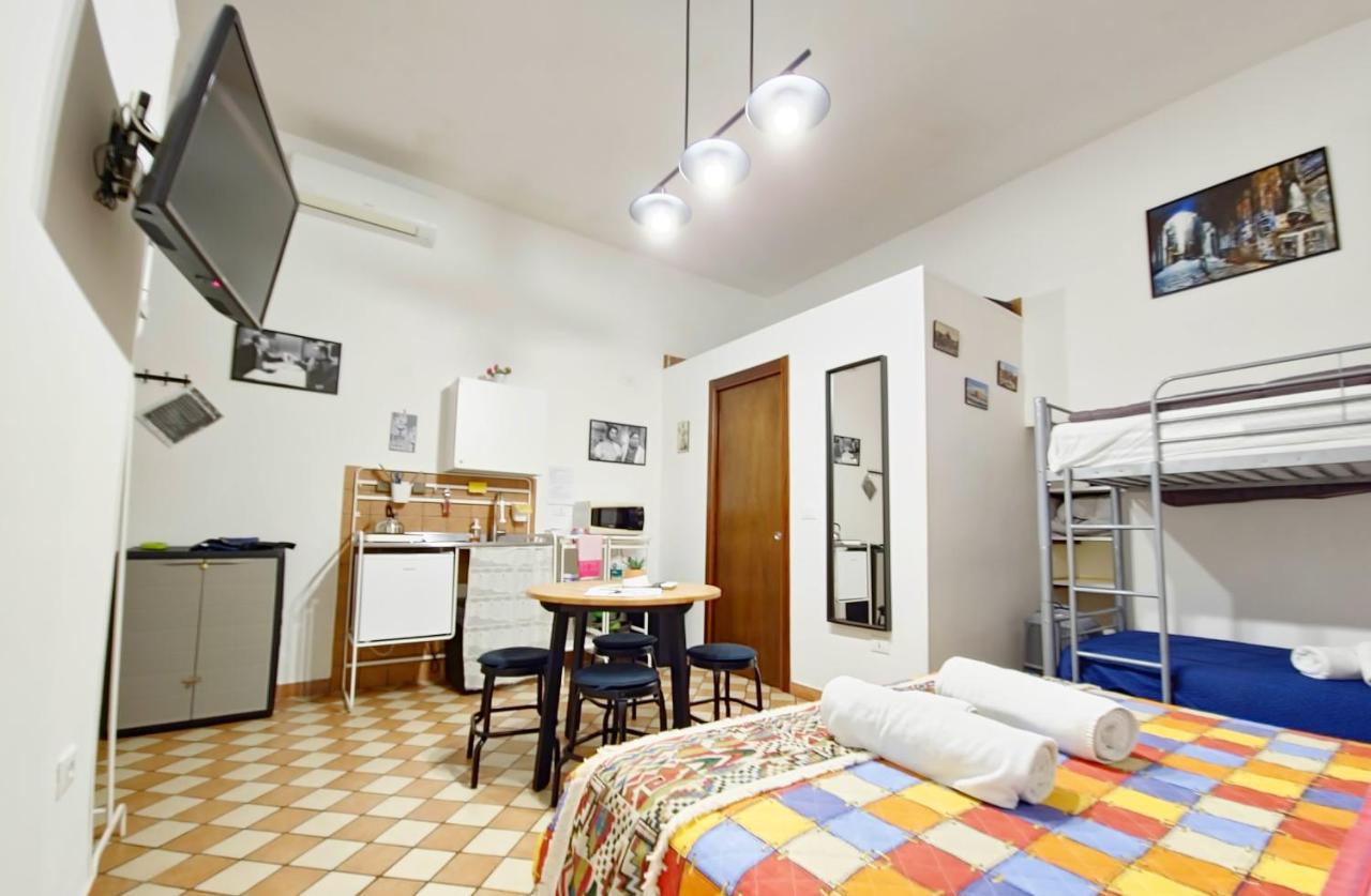 La Casina Di Promised Land Napoli Apartment Luaran gambar