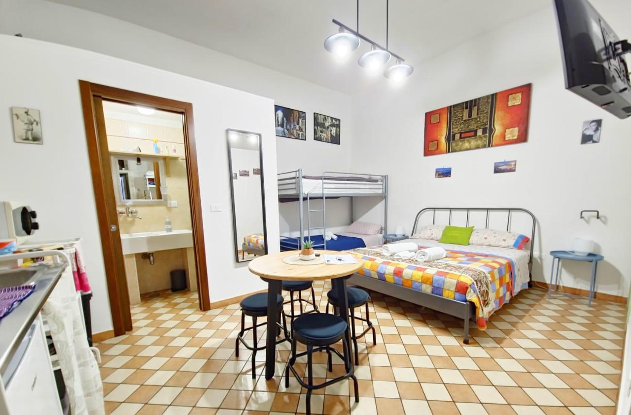 La Casina Di Promised Land Napoli Apartment Luaran gambar